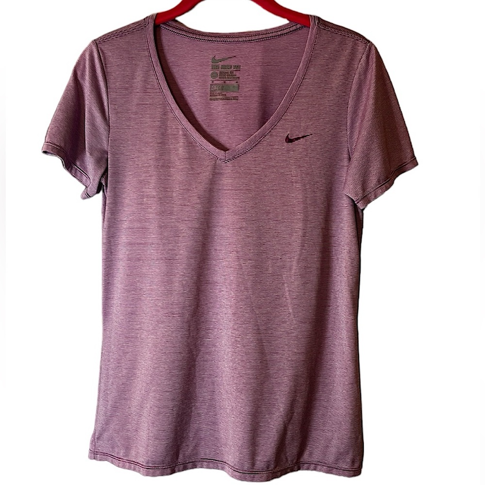 Womens THE NIKE TEE Dri Fit V-Neck Shirt